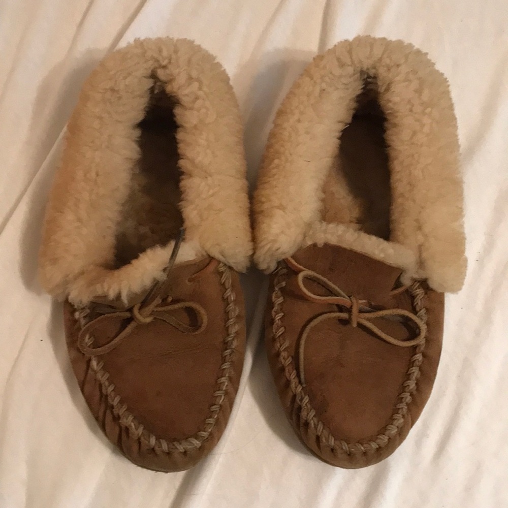 LL Bean Wicked Good Moccasins Size 9